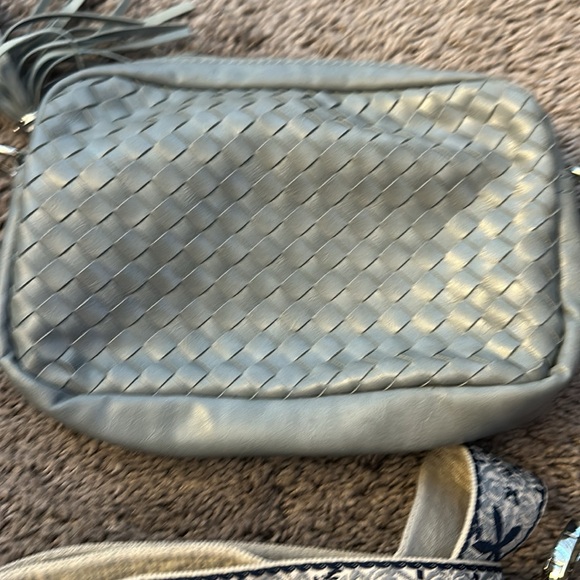 Ahdorned crossbody. - Picture 3 of 4